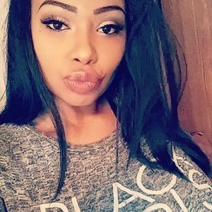 Meet your Posher, Alexis